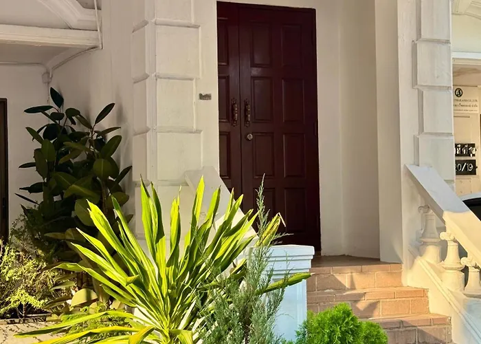 Private House 3 Beds + Double Beds In Heart Of Phromphong Villa